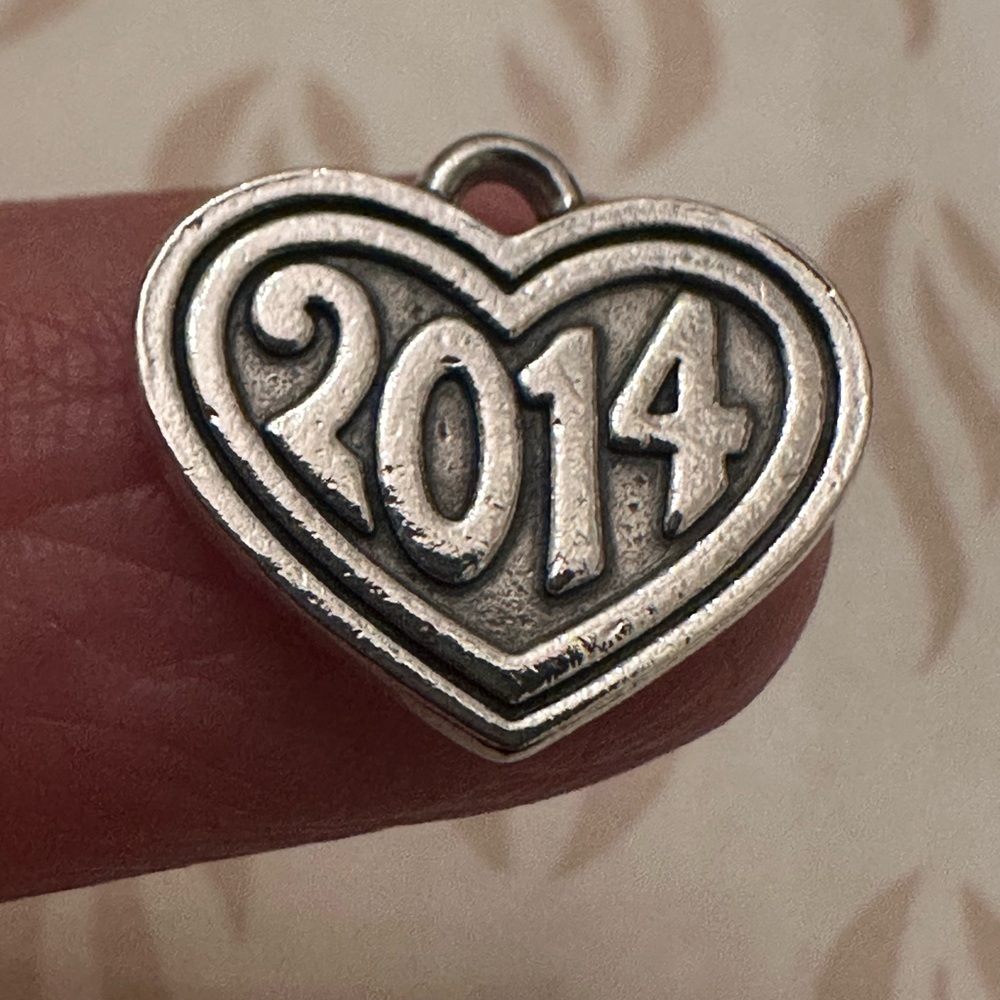 James Avery RETIRED 2014 Heart Year Charm 925 Sterling Silver ❤️